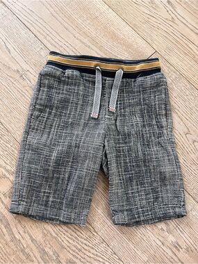 Boys Gray Knit Shorts with Striped Elastic Waistband size 5T Jack & Milly